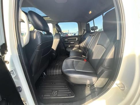 Used 2018 RAM 1500 Laramie w/ Convenience Group AWD/4WD image 33