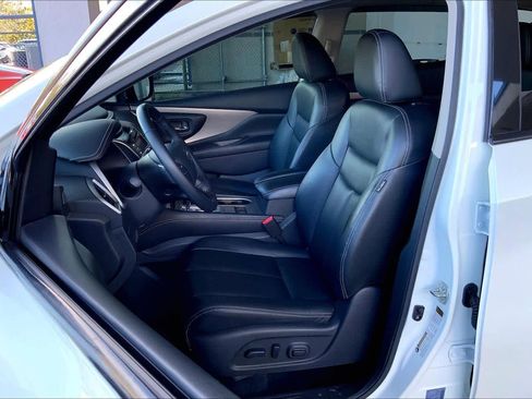 Used 2022 Nissan Murano SV w/ SV Midnight Edition Package image 7