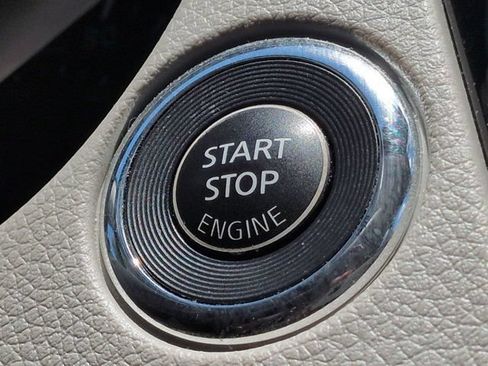 Used 2022 Nissan Rogue Sport SL FWD image 28