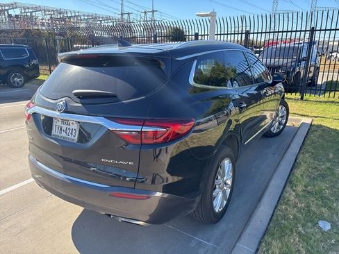 Used 2019 Buick Enclave Essence w/ Trailering Package, 5000 lbs. image 3