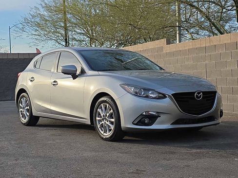 Used 2016 MAZDA MAZDA3 i Touring image 3