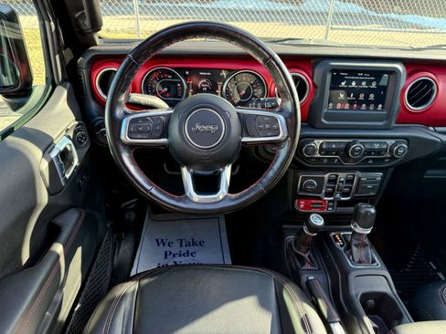 Used 2021 Jeep Wrangler Unlimited Rubicon w/ Xtreme Recon 35" Tire Package image 32