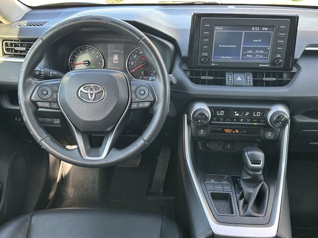 Used 2020 Toyota RAV4 XLE Premium FWD image 11