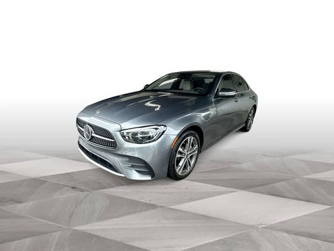 Used 2021 Mercedes-Benz E 350 Sedan image 4