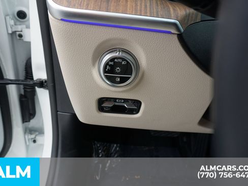 Used 2023 Mercedes-Benz C 300 Sedan image 36