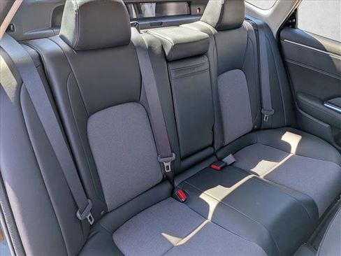 Used 2018 Honda Clarity Plug-In Hybrid image 16