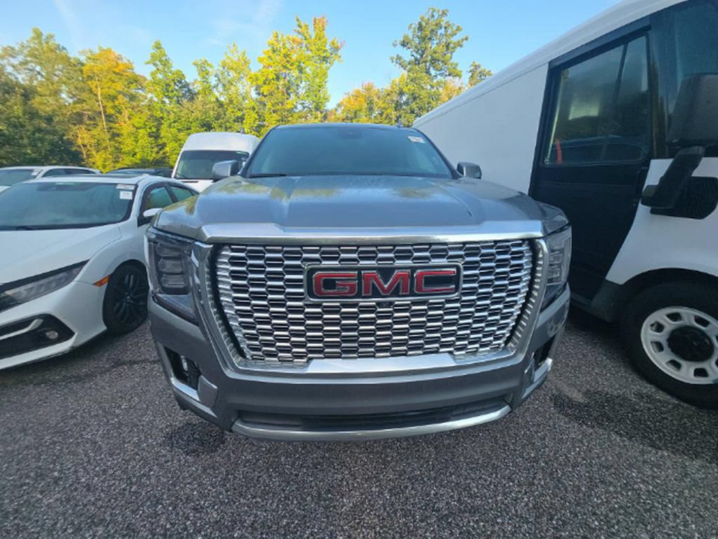 Used 2023 GMC Yukon Denali AWD/4WD image 2