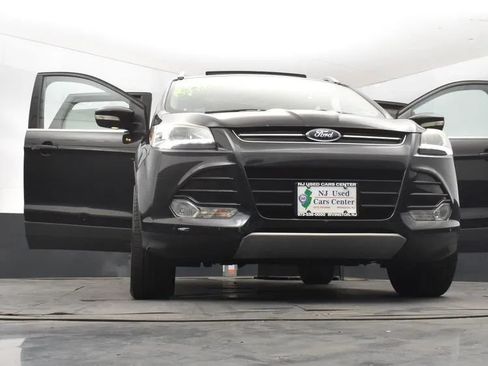 Used 2014 Ford Escape Titanium w/ Equipment Group 401A AWD/4WD image 11