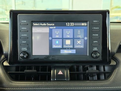 Used 2019 Toyota RAV4 XLE w/ Carpet Mat Package image 27
