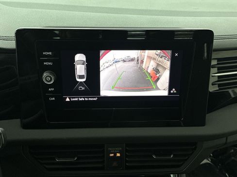 Used 2025 Volkswagen Jetta Sport FWD image 27