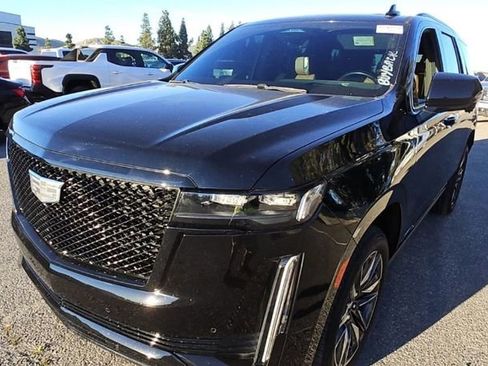 Used 2022 Cadillac Escalade Sport w/ Touring Package image 3