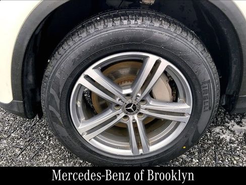 Certified 2021 Mercedes-Benz GLC 300 4MATIC image 12