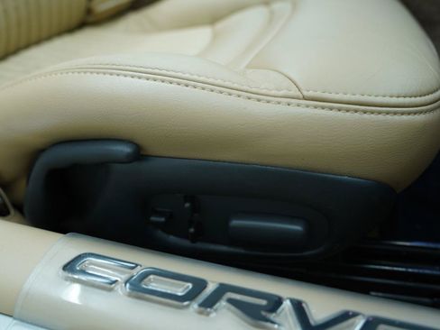 Used 2002 Chevrolet Corvette Convertible w/ Preferred Equipment Group2 RWD image 30
