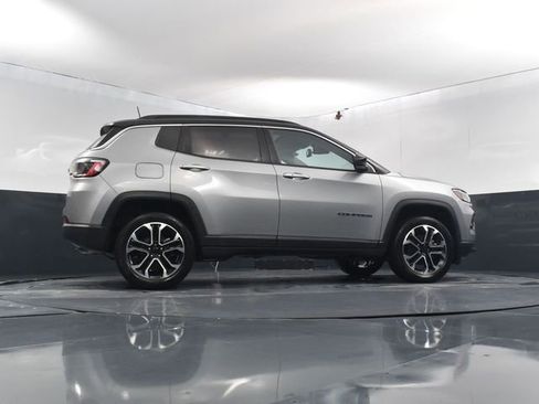 Used 2022 Jeep Compass Limited w/ Sun and Sound Group image 57