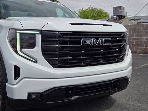 Used 2026 GMC Sierra 1500 Elevation w/ Elevation Select Package AWD/4WD image 8