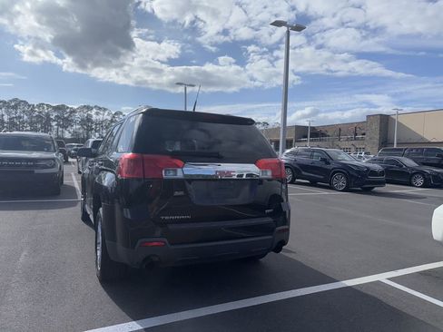 Used 2011 GMC Terrain SLE image 3