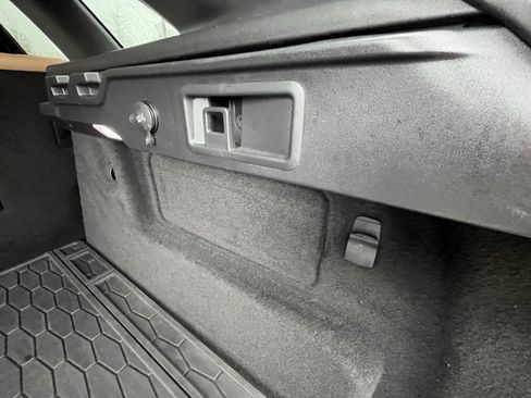 Used 2021 Jaguar F-PACE S image 34