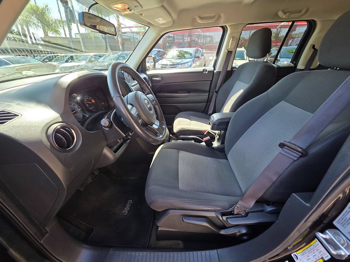 Used 2017 Jeep Patriot Latitude FWD image 20