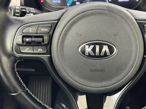 Used 2019 Kia Niro EX image 19