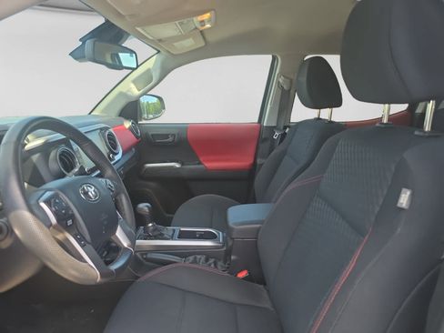 Used 2023 Toyota Tacoma SR5 AWD/4WD image 9