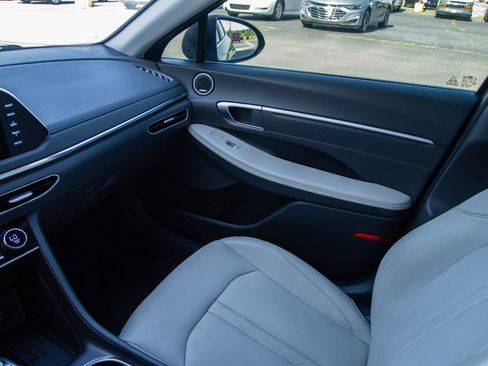 Used 2022 Hyundai Sonata Limited FWD image 15