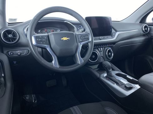 Certified 2024 Chevrolet Blazer LT w/ Convenience Package image 2