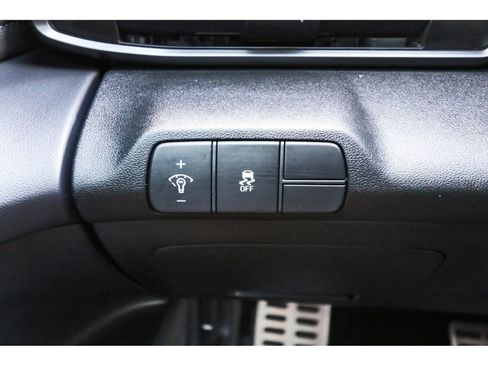 Certified 2025 Hyundai Elantra Sport FWD image 21