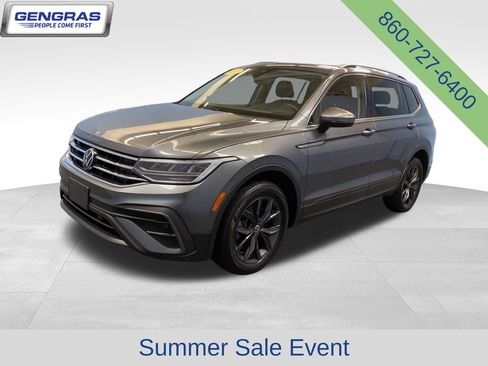 Used 2022 Volkswagen Tiguan SE AWD/4WD image 3