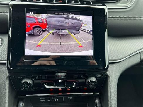 New 2025 Jeep Grand Cherokee L Altitude image 17