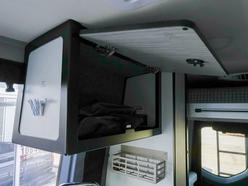Used 2021 Mercedes-Benz Sprinter 2500 image 43