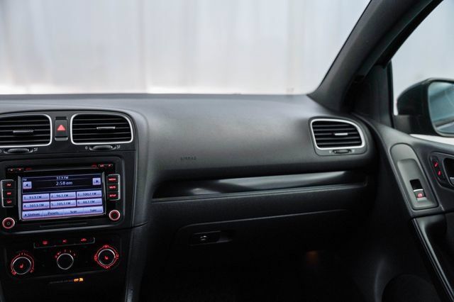 Used 2011 Volkswagen GTI 4-Door FWD image 5