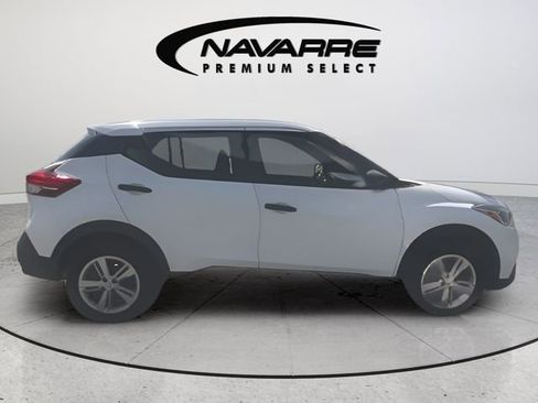 Used 2020 Nissan Kicks S FWD image 7