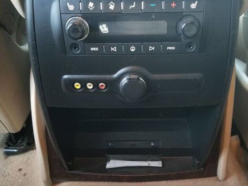 Used 2011 Cadillac Escalade ESV Luxury image 12