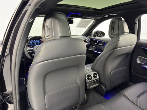 Used 2024 Mercedes-Benz C 63 AMG S image 43