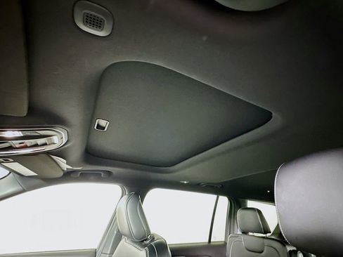 Certified 2023 Jeep Grand Cherokee L Laredo image 33