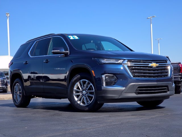 Certified 2023 Chevrolet Traverse LT FWD image 2