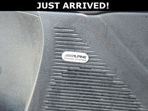 Used 2023 Dodge Challenger SXT w/ Blacktop Package image 9