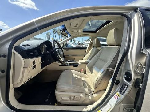 Used 2014 Lexus ES 350 w/ Luxury Package FWD image 20