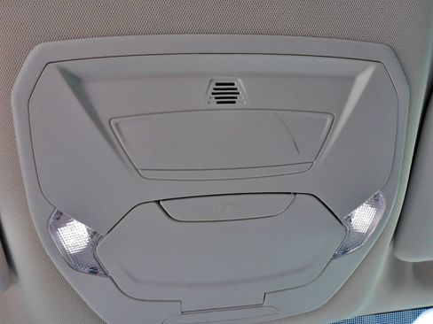 Used 2019 Ford Escape SE FWD image 29