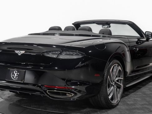 Used 2025 Bentley Continental GT Speed image 8