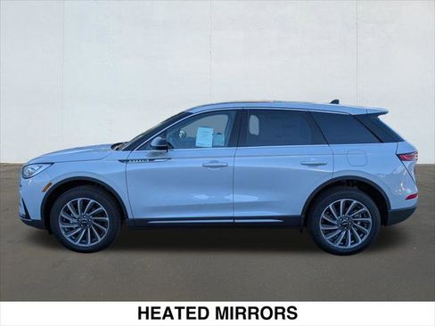 New 2025 Lincoln Corsair Reserve image 3