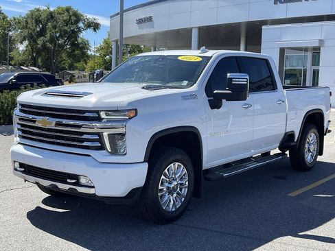 Used 2021 Chevrolet Silverado 2500 High Country w/ Safety Package II AWD/4WD image 3
