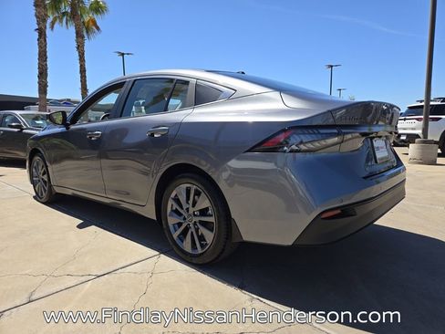 New 2026 Nissan Sentra SL w/ Floor Mat Package FWD image 5