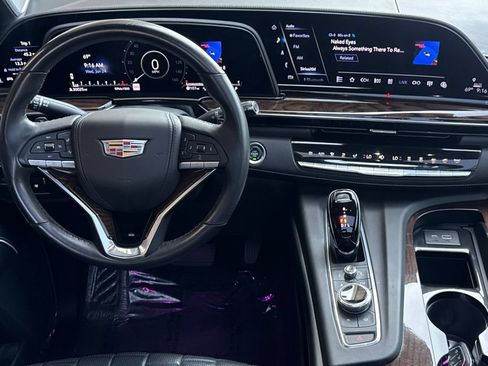 Used 2023 Cadillac Escalade Sport Platinum w/ LPO, ONYX Package AWD/4WD image 17