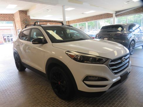 Used 2017 Hyundai Tucson Night AWD/4WD image 3
