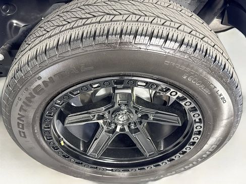 Used 2024 Jeep Wrangler Unlimited Sahara AWD/4WD image 30