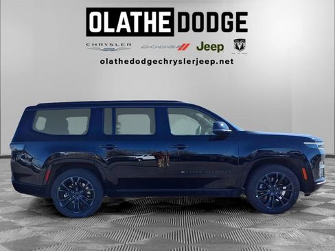 New 2026 Jeep Grand Wagoneer Summit w/ Rear Seat Video Group I image 32