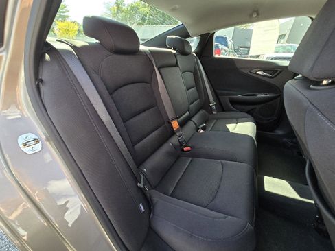 Used 2023 Chevrolet Malibu LT image 16