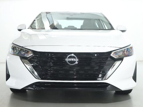 Certified 2024 Nissan Sentra SV FWD image 6
