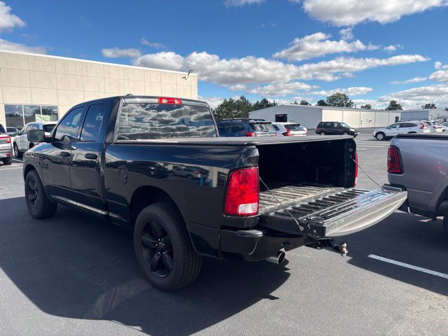 Used 2018 RAM 1500 Express w/ Black Ram 1500 Express Group AWD/4WD image 9